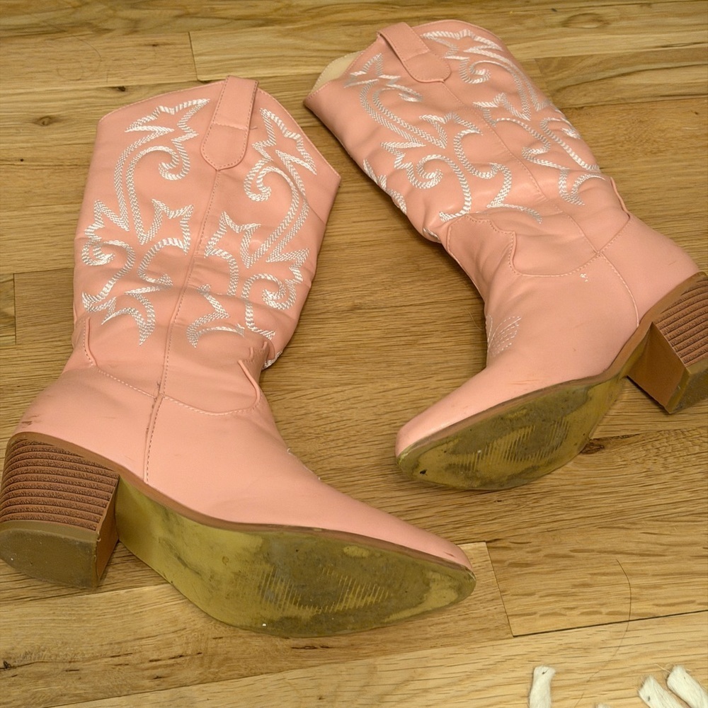 Pink Western Cowboy Boots - Picture 4 of 6